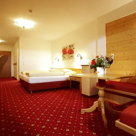Alpengasthof Gruener Otel Sölden