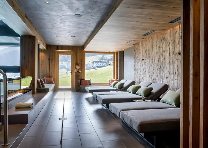 Alpengasthof Gruener, In & Out 4* Зёльден