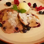 Отель Alpengasthof Gruener, In & Out