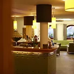 Alpengasthof Gruener, In & Out