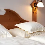 Hotel Alpengasthof Gruener, In & Out