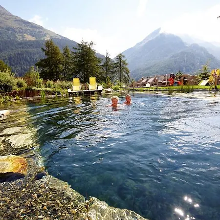 Готель Alpengasthof Gruener, In & Out