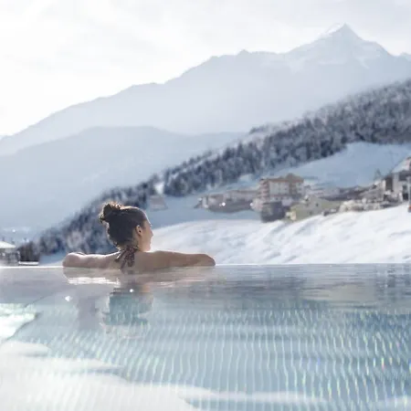 Alpengasthof Gruener, In & Out ゼルデン