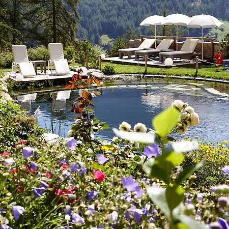 Hotel Alpengasthof Gruener, In & Out Sölden