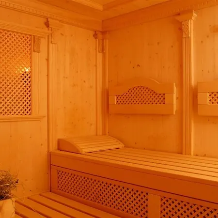 Alpengasthof Gruener, In & Out Готель 4*