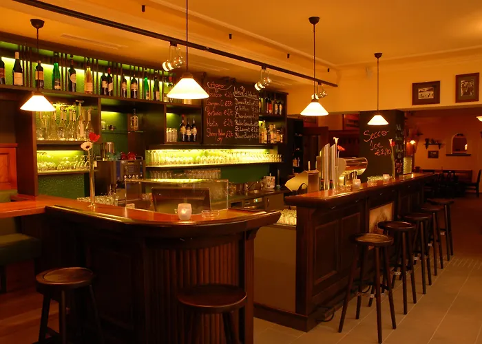 Otel Alpengasthof Gruener, In & Out