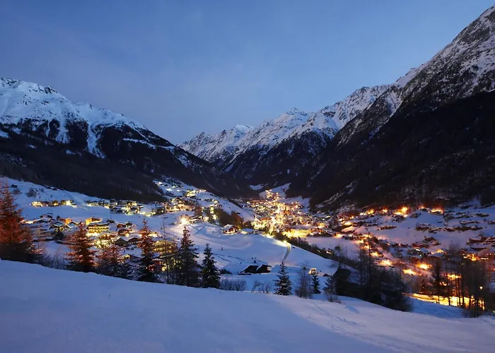 Отель Alpengasthof Gruener, In & Out