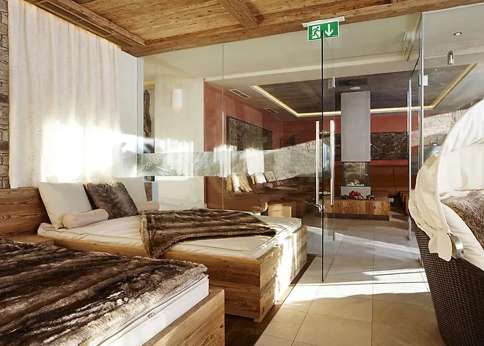 Alpengasthof Gruener, In & Out