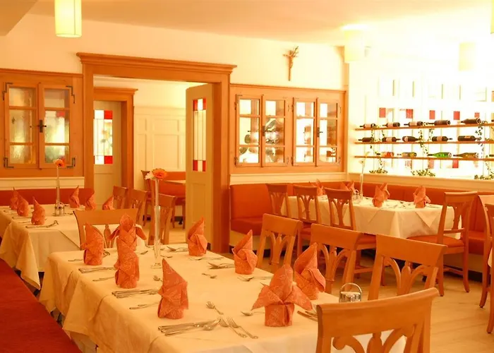 Alpengasthof Gruener, In & Out