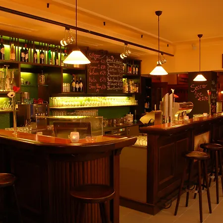 호텔 Alpengasthof Gruener, In & Out